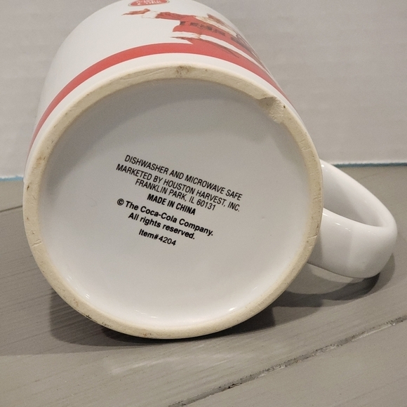 Things Go Better with Coke Santa Mug Coca-Cola Cup - Picture 5 of 6